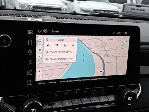 Used 2024 Chevrolet Colorado Z71 w/ Z71 Convenience Package 2 image 17