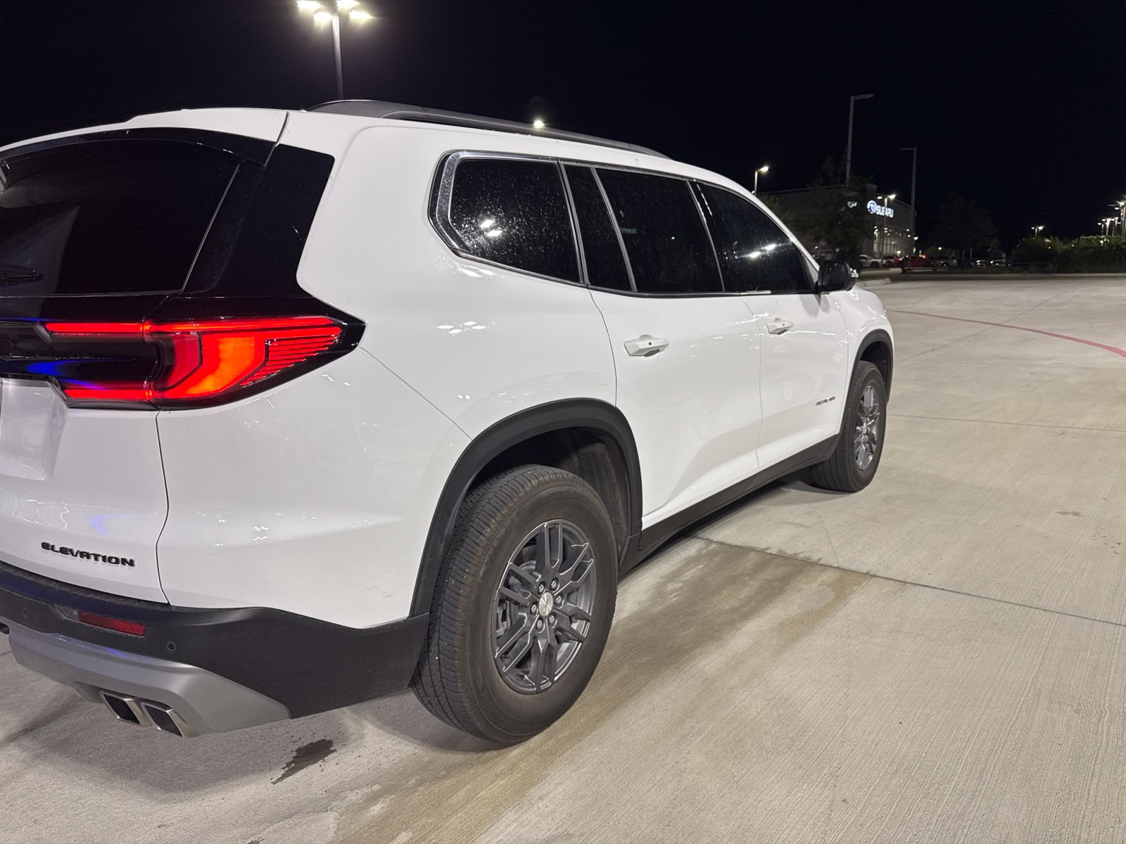 Used 2025 GMC Acadia Elevation FWD image 7