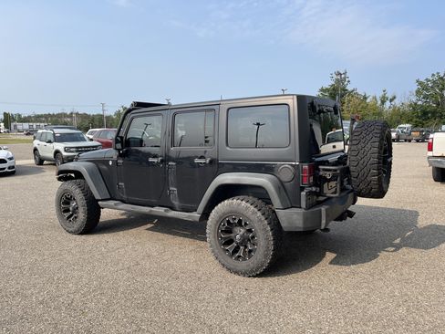 Used 2012 Jeep Wrangler Unlimited Sport AWD/4WD image 6