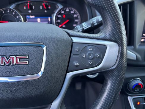 Used 2022 GMC Terrain SLE w/ Driver Convenience Package image 19