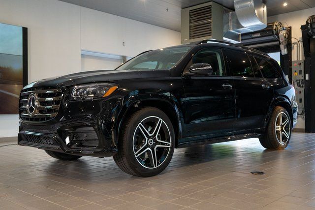 Certified 2026 Mercedes-Benz GLS 450 4MATIC image 3