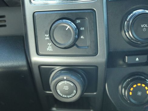 Used 2016 Ford F150 XLT w/ Equipment Group 302A Luxury AWD/4WD image 21