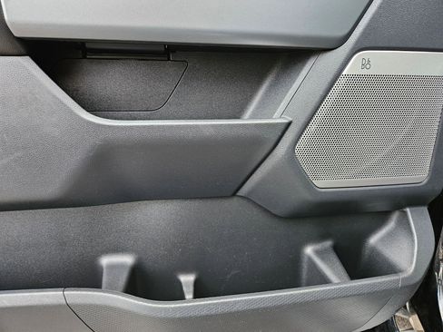 Used 2023 Ford F150 Lariat w/ Trailer Tow Package image 17