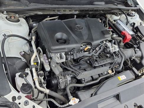 Used 2021 Toyota Camry LE FWD image 21