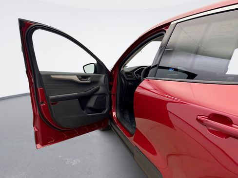 Used 2022 Ford Escape SE w/ Convenience Package image 9