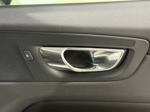 Used 2018 Volvo XC60 T8 Inscription w/ Luxury Seat Package image 57