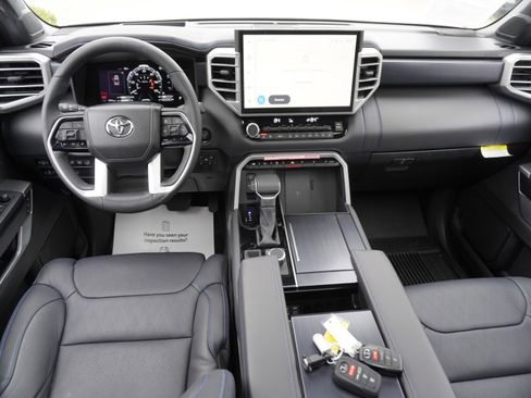 Used 2025 Toyota Tundra Platinum image 2