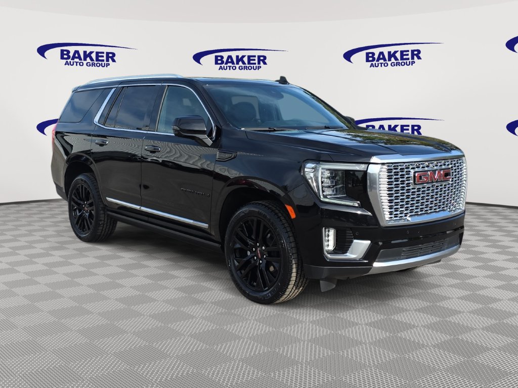 Used 2024 GMC Yukon Denali w/ Advanced Technology Package AWD/4WD image 3