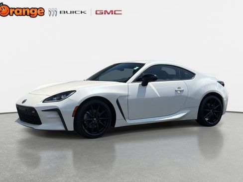 Used 2024 Toyota GR86 Premium RWD image 7