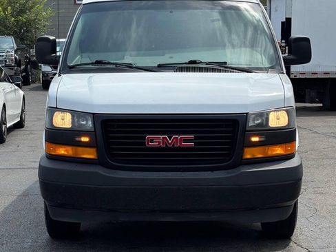 Used 2020 GMC Savana 2500 w/ Driver Convenience Package RWD image 3