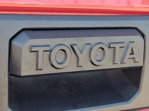 Certified 2023 Toyota Tacoma TRD Off-Road AWD/4WD image 29