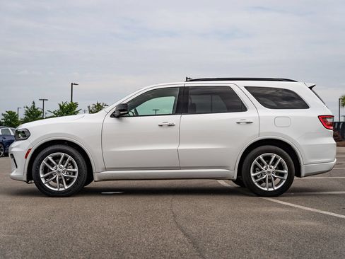 Used 2024 Dodge Durango GT RWD image 4