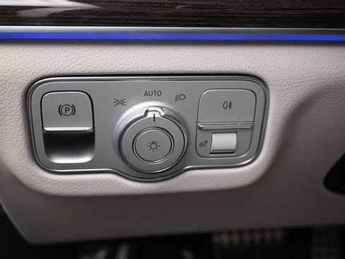 Used 2026 Mercedes-Benz GLS 450 4MATIC image 16