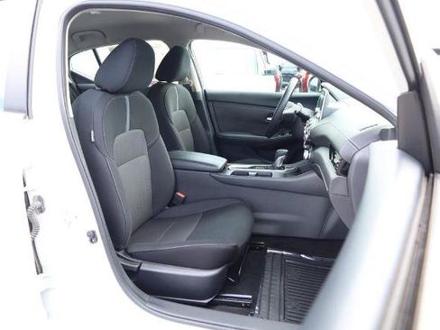 Used 2024 Nissan Sentra SV FWD image 23