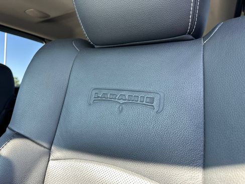 Used 2015 RAM 1500 Laramie w/ Convenience Group AWD/4WD image 17