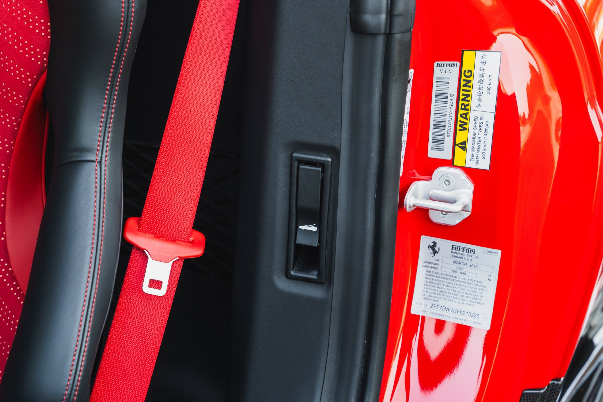 Used 2015 Ferrari 458 Speciale Coupe RWD image 82
