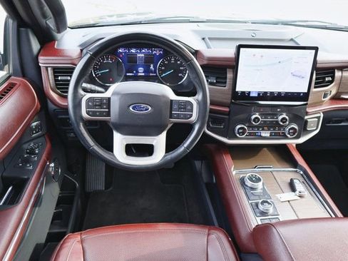 Used 2022 Ford Expedition Limited AWD/4WD image 4