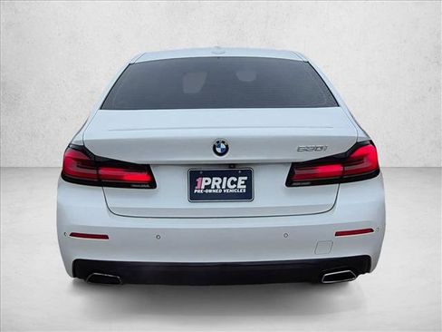 Used 2021 BMW 530i w/ Premium Package RWD image 6