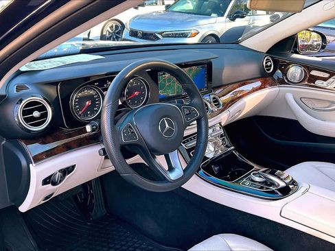Used 2018 Mercedes-Benz E 300 image 17