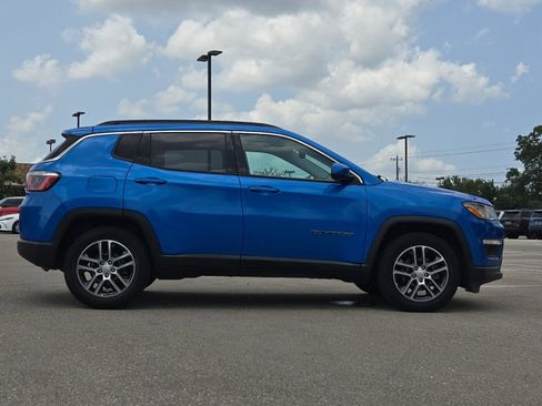 Used 2018 Jeep Compass Latitude w/ Popular Equipment Group FWD image 6