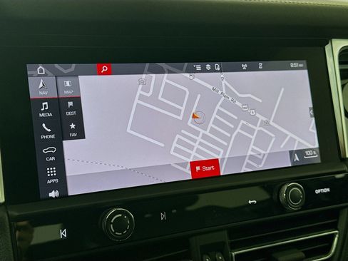 Certified 2023 Porsche Macan Turbo AWD/4WD image 17