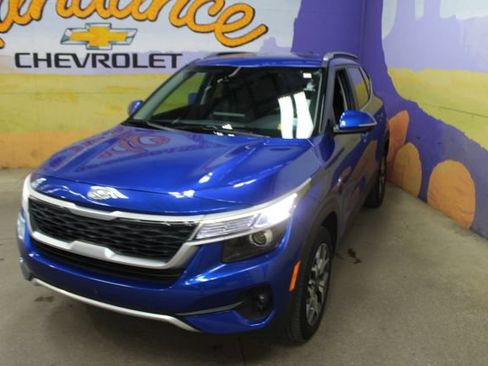 Used 2021 Kia Seltos EX AWD/4WD image 4