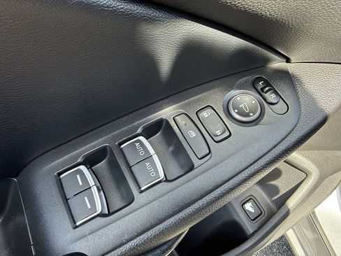 Used 2018 Honda Accord Sport image 23