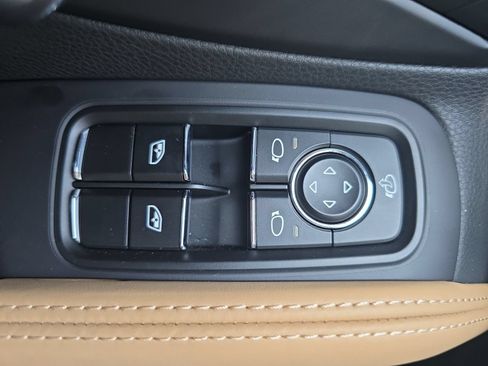 Certified 2023 Porsche 718 Cayman S RWD image 16