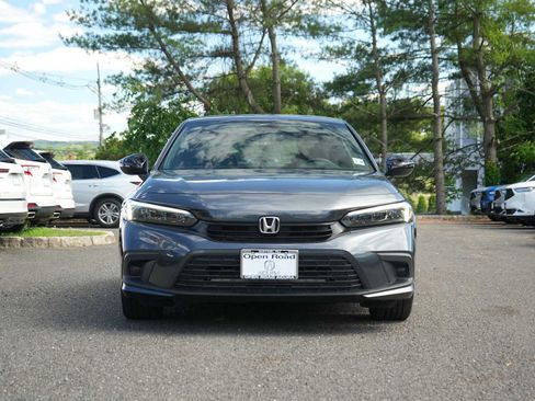 Used 2023 Honda Civic Sport image 2