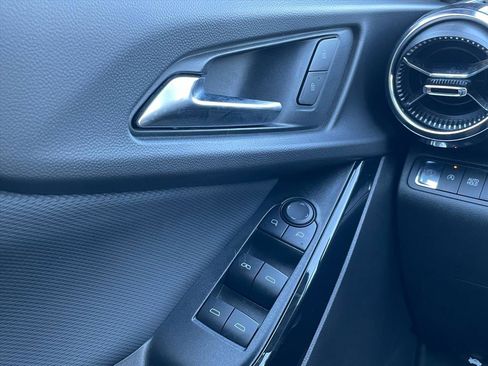 Used 2025 Chevrolet Equinox LT image 14