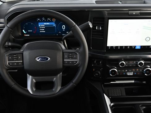 Used 2025 Ford F450 Lariat image 18