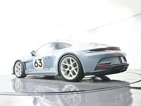 Certified 2024 Porsche 911 GT3 RS RWD image 49