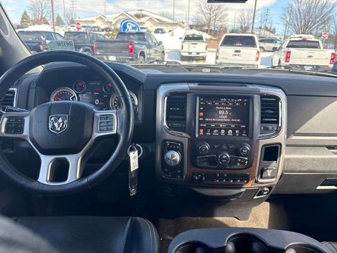 Used 2017 RAM 1500 Laramie image 13
