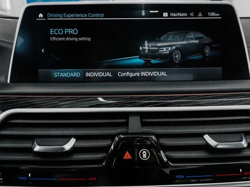 Used 2022 BMW 750i xDrive w/ Executive Package image 22