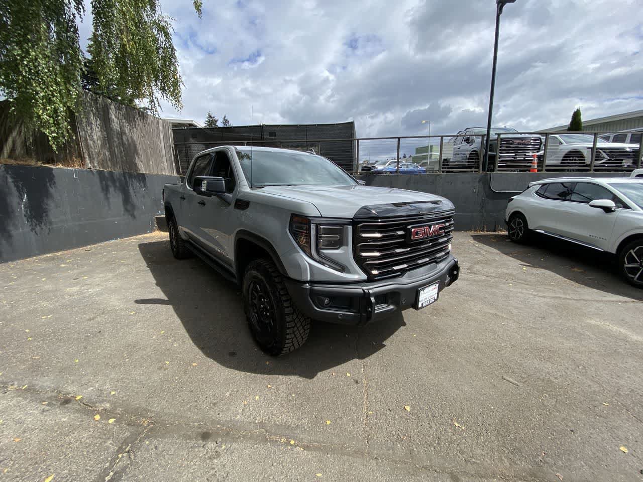 Used 2025 GMC Sierra 1500 AT4X w/ AT4X AEV Edition AWD/4WD image 8