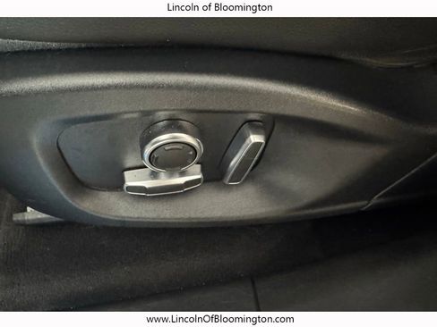 Used 2019 Jaguar F-PACE Prestige image 39