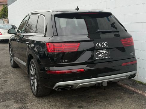 Used 2017 Audi Q7 3.0T Premium Plus w/ Premium Plus Package image 4