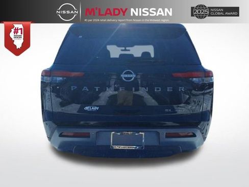 New 2026 Nissan Pathfinder SL image 6