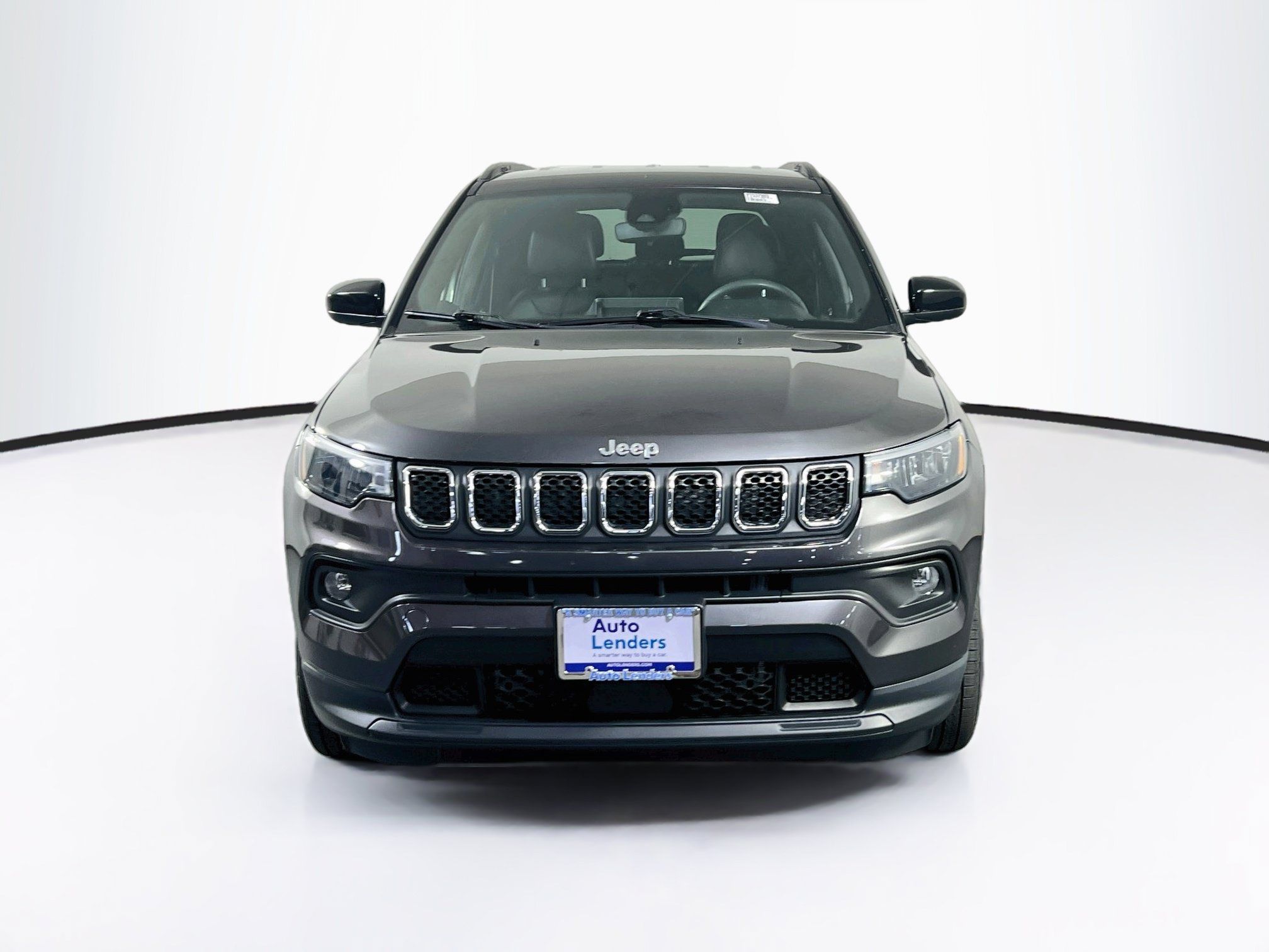 Used 2023 Jeep Compass Latitude AWD/4WD image 2