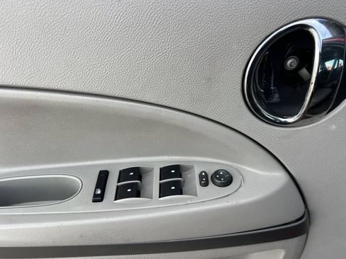 Used 2010 Chevrolet HHR LS FWD image 11