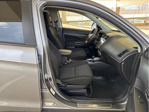 Used 2023 Mitsubishi Outlander Sport ES image 14