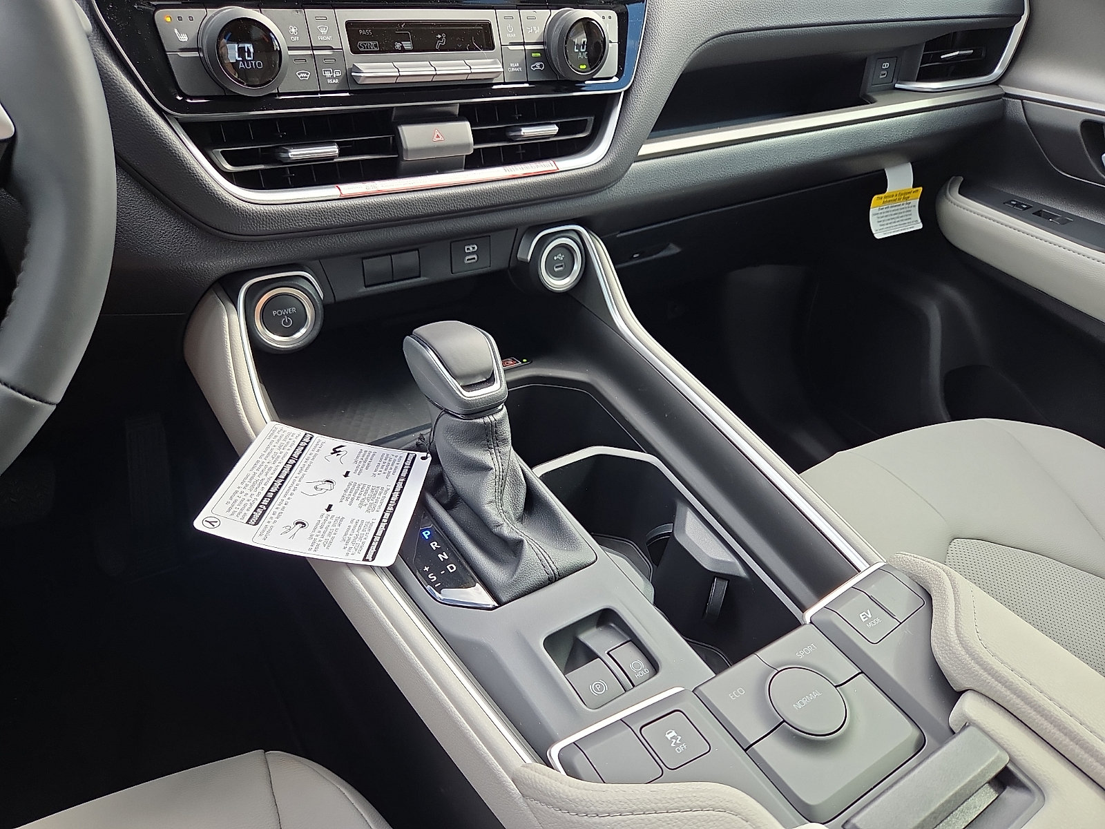New 2026 Toyota Grand Highlander XLE FWD image 15