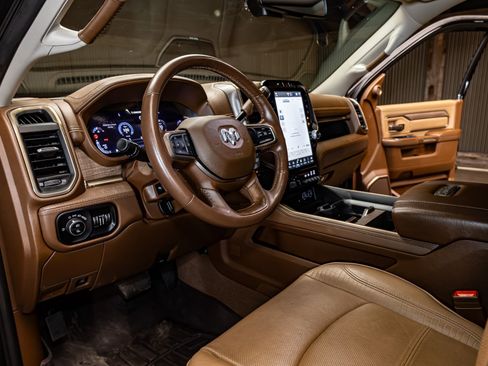 Used 2024 RAM 3500 Limited w/ Towing Technology Group image 12