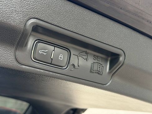 Used 2022 Ford Explorer ST w/ Equipment Group 401A AWD/4WD image 8