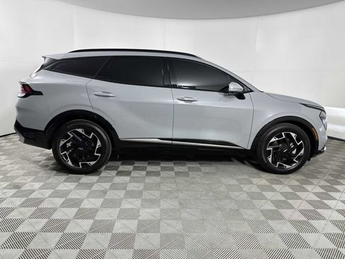 Used 2025 Kia Sportage SX image 9