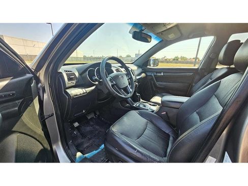 Used 2013 Kia Sorento EX w/ Premium Plus Pkg image 10