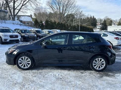 Used 2024 Toyota Corolla SE image 2