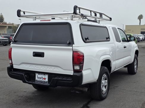 Used 2023 Toyota Tacoma SR image 7