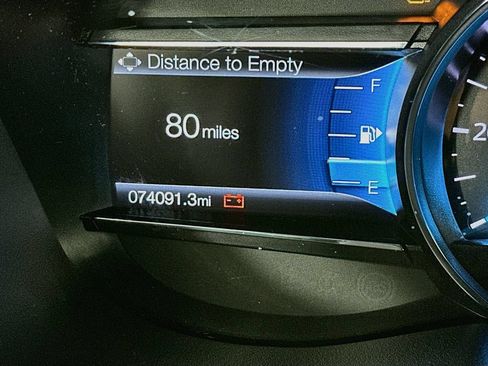 Used 2018 Ford Explorer XLT w/ Equipment Group 201A FWD image 15