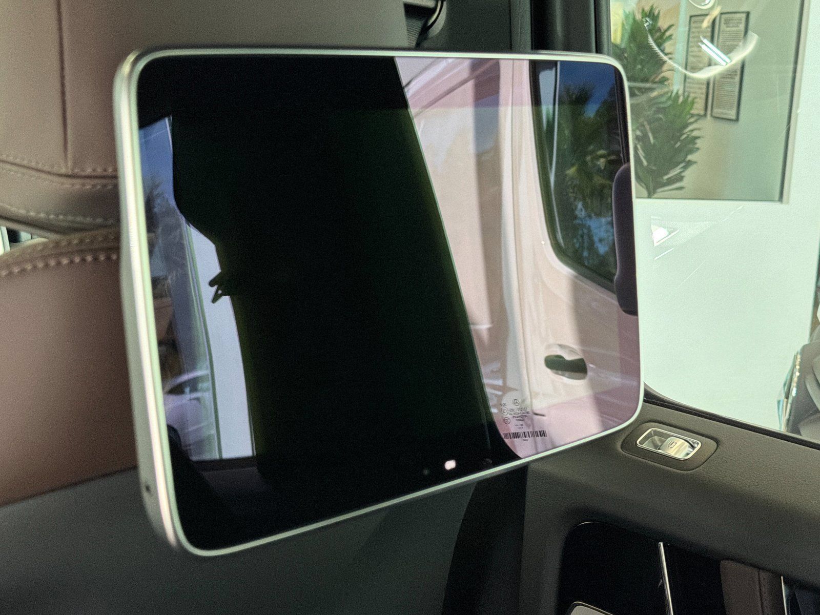 New 2027 Mercedes-Benz G 580 e image 12